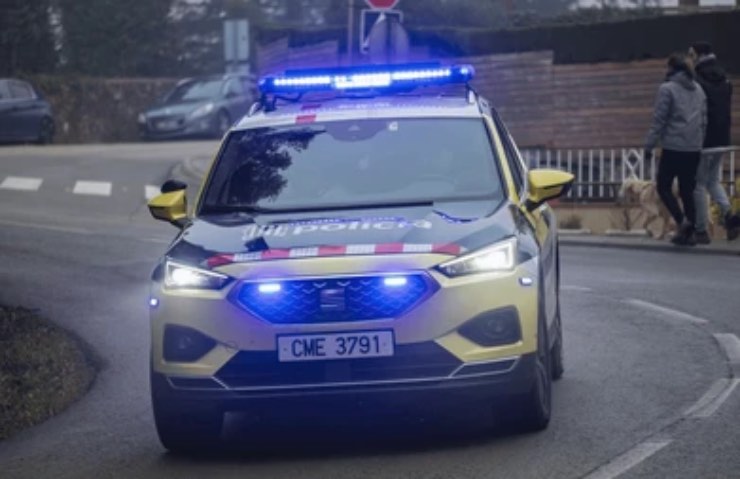 Polizia spagnola irruzione